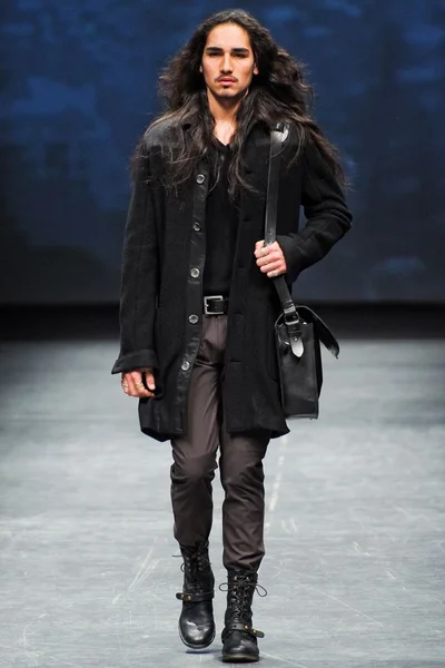 Look 5